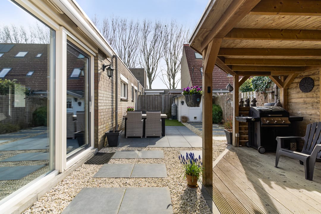 Photo 2 of Mina Krüseman-erf 143