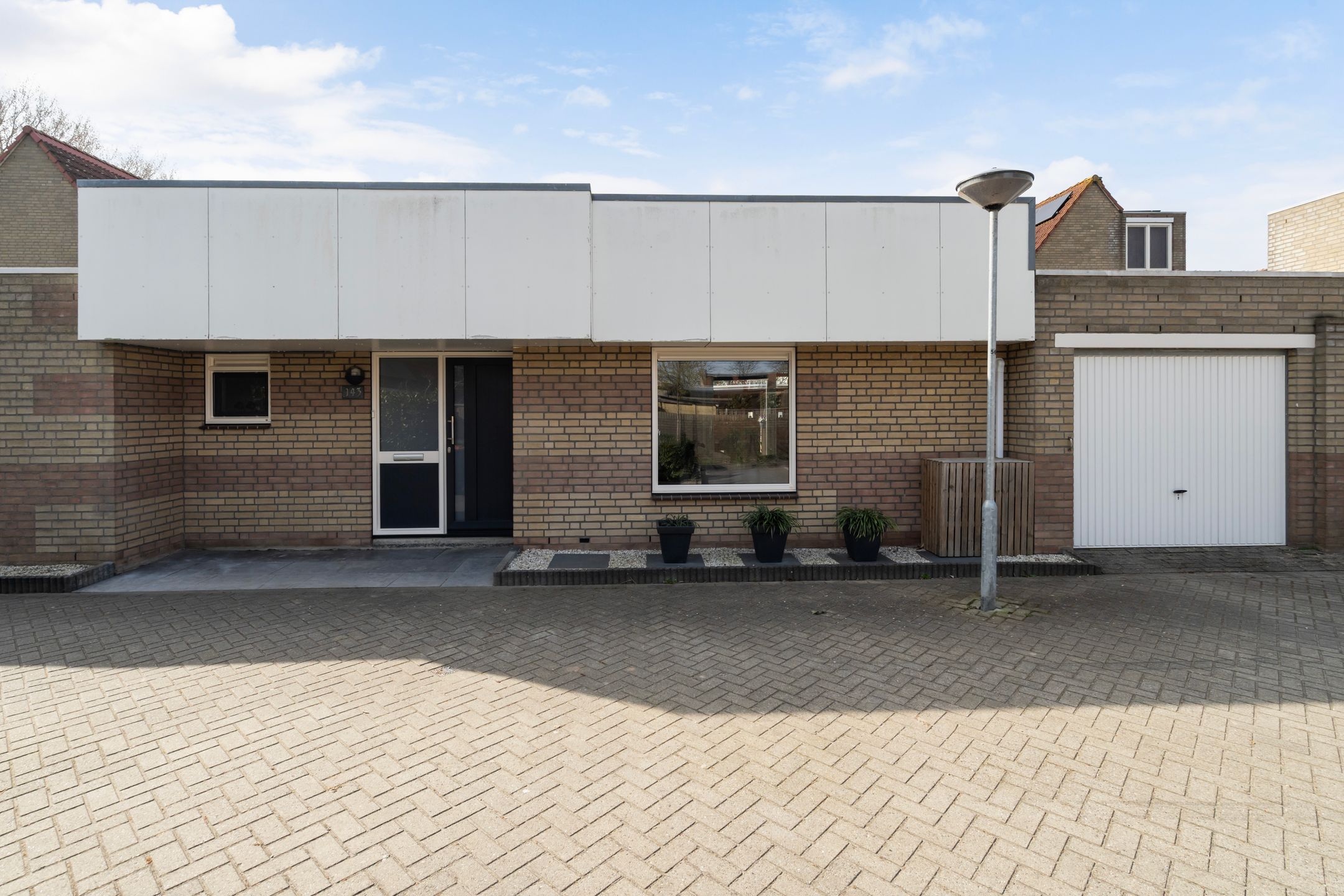 Photo 45 of Mina Krüseman-erf 143