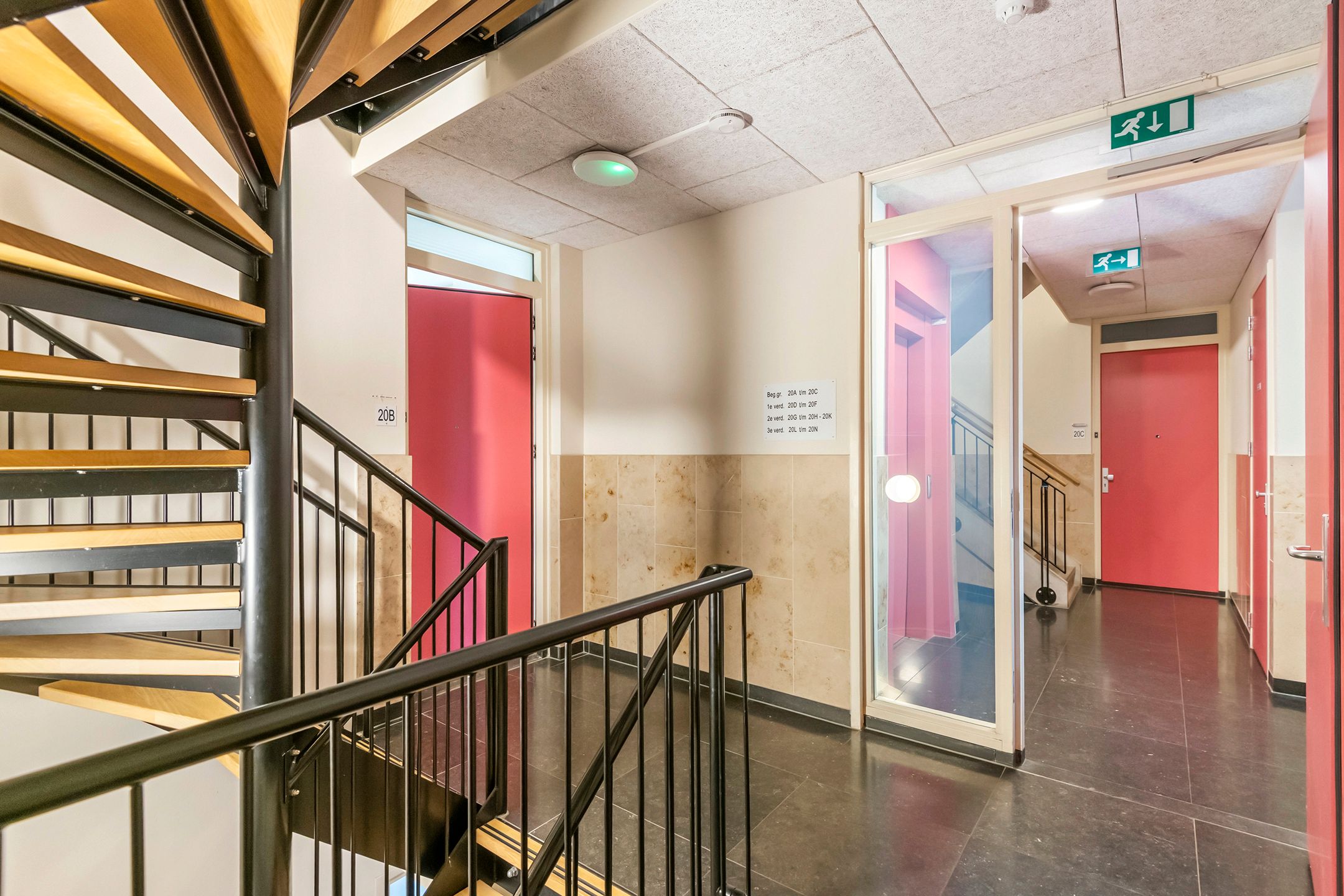 Foto 30 van Kattenburg 20-B