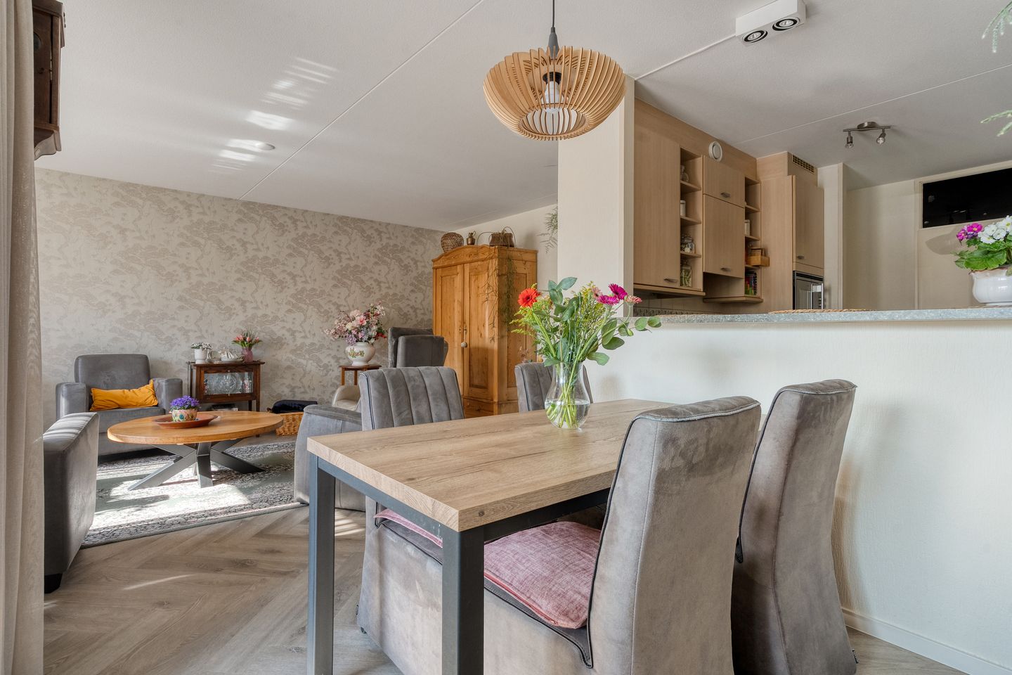 Photo 14 of Jacob van Houtestraat 12-03