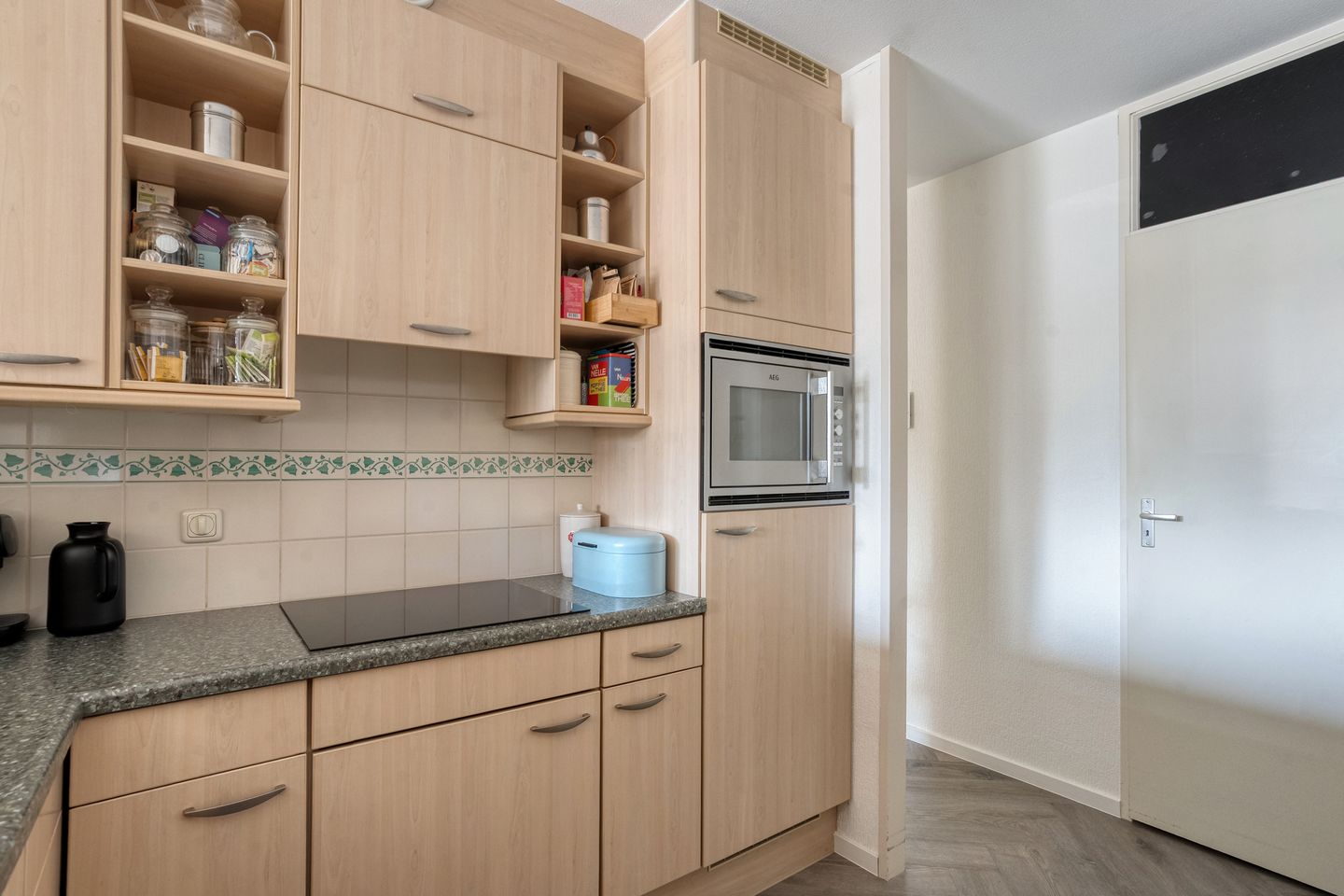 Photo 19 of Jacob van Houtestraat 12-03