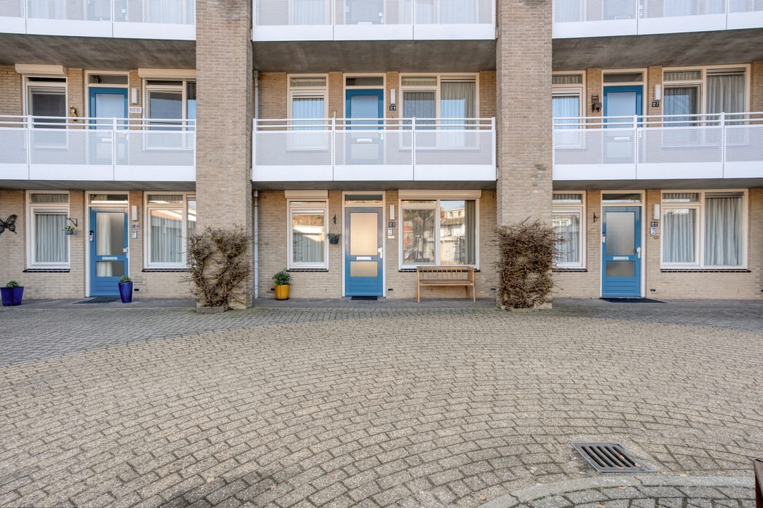 Photo 1 of Jacob van Houtestraat 12-03