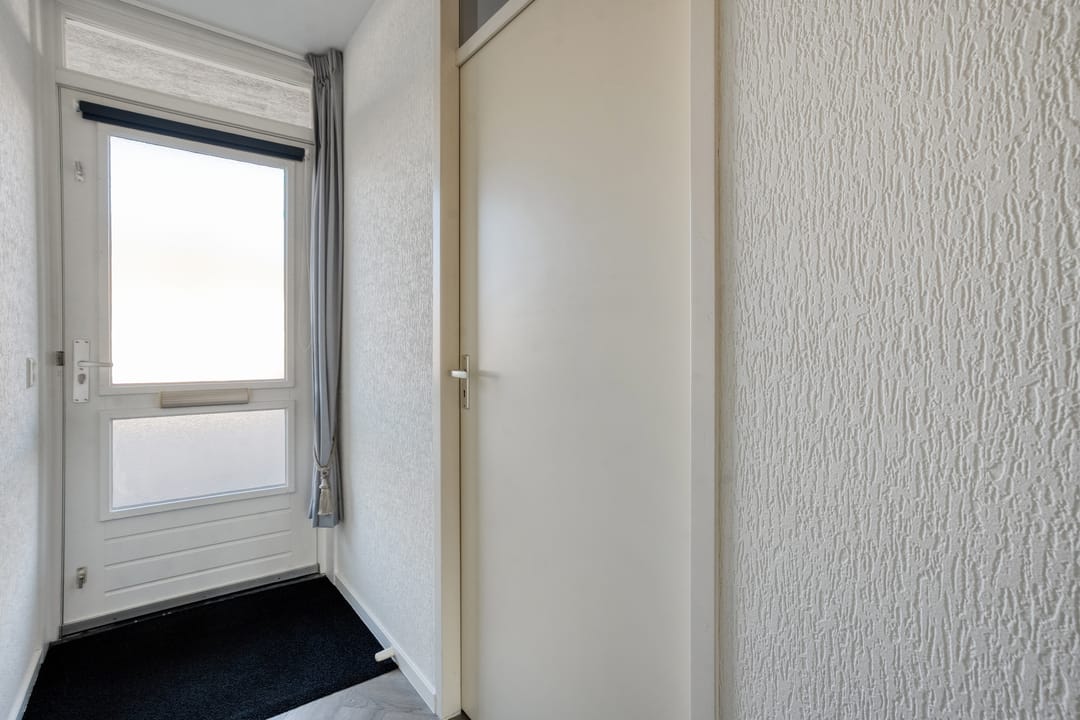 Photo 8 of Jacob van Houtestraat 12-03