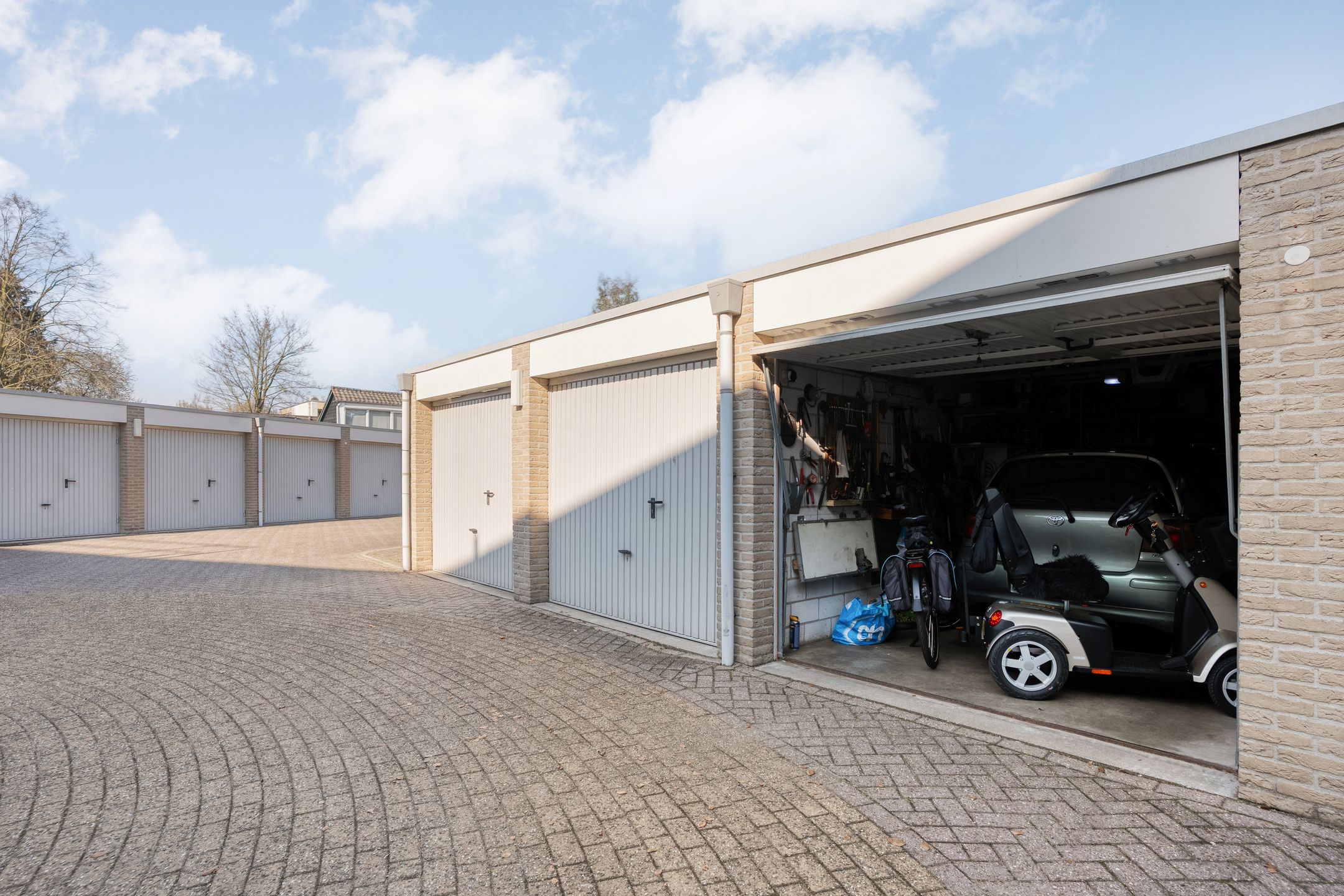 Photo 33 of Jacob van Houtestraat 12-03