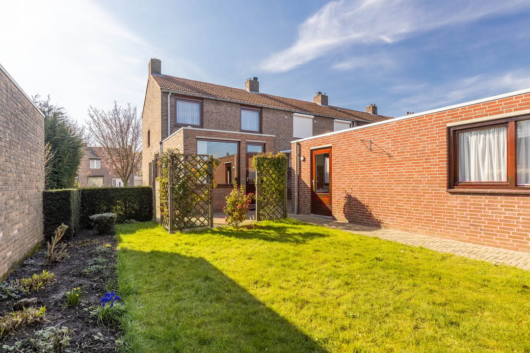 Foto 38 van Past Daemenstraat 27