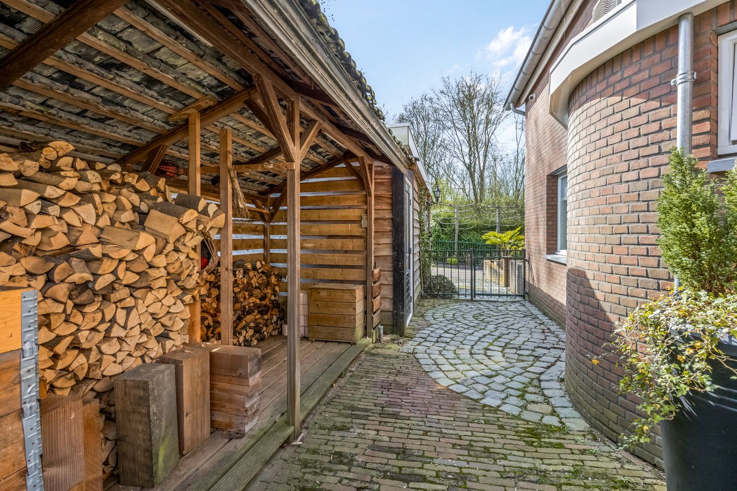 Photo 65 of Rivierenlandlaan 2