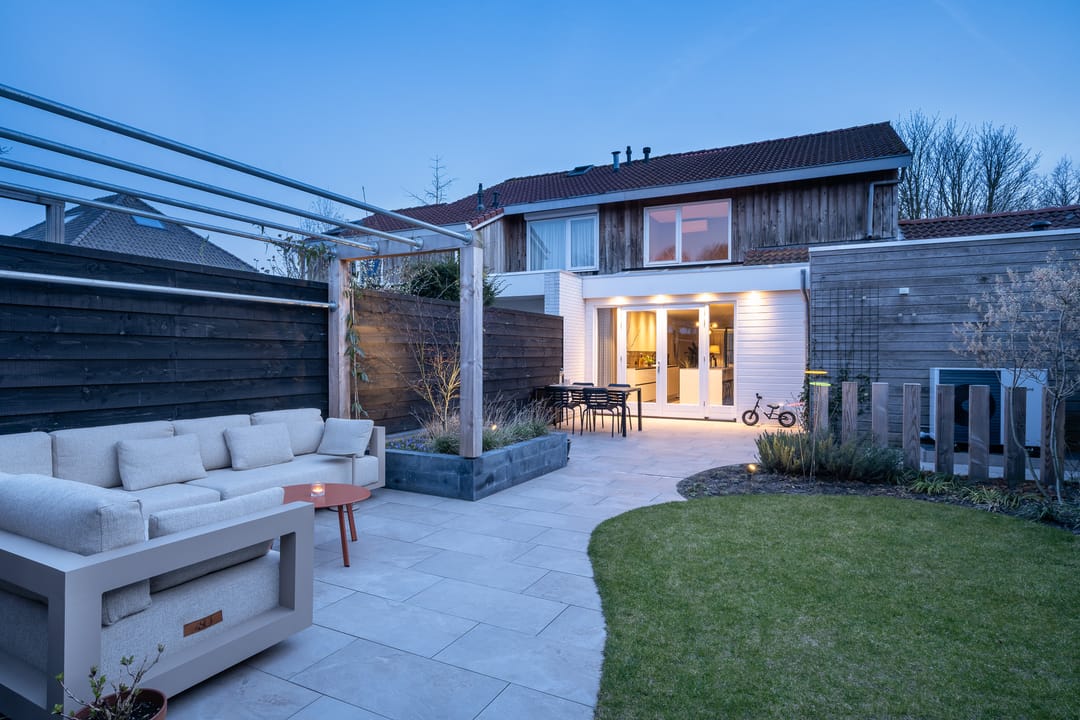 Luxurious Fully Modernized Semi-Detached Home with A+ Energy Label in Vijverhof — 54