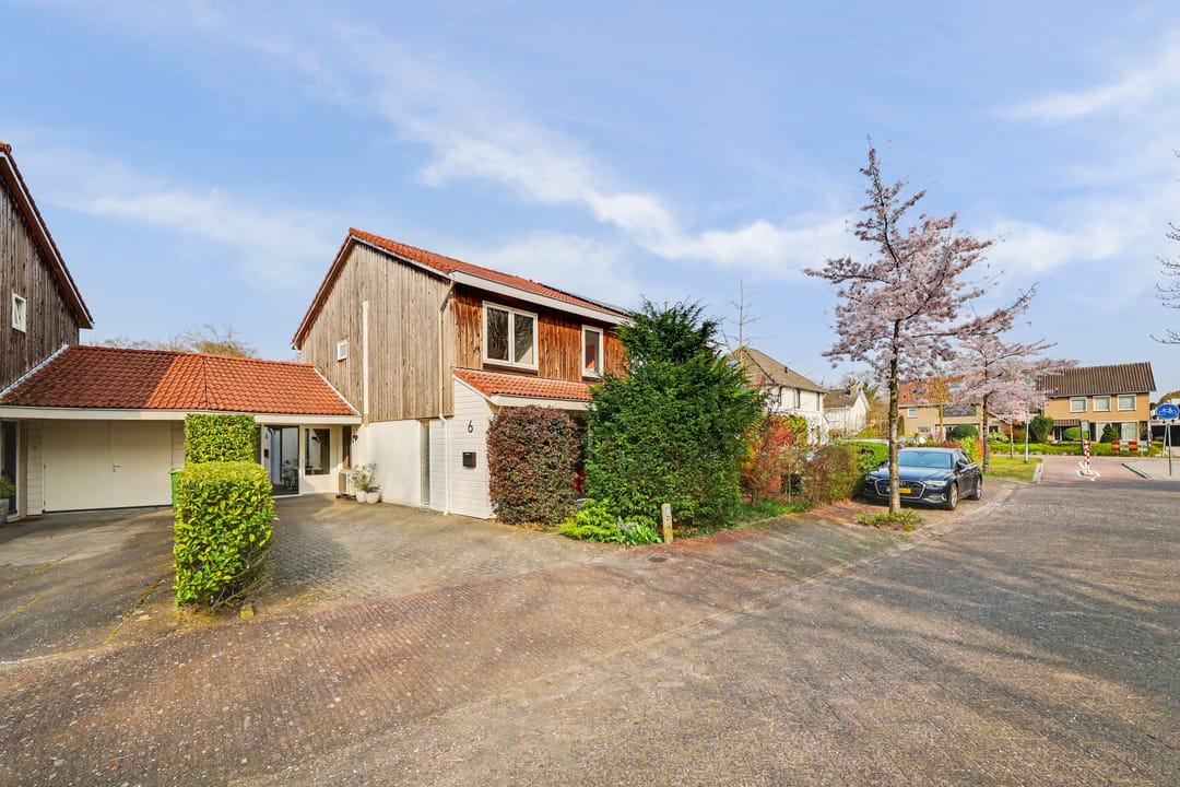 Luxurious Fully Modernized Semi-Detached Home with A+ Energy Label in Vijverhof — 63