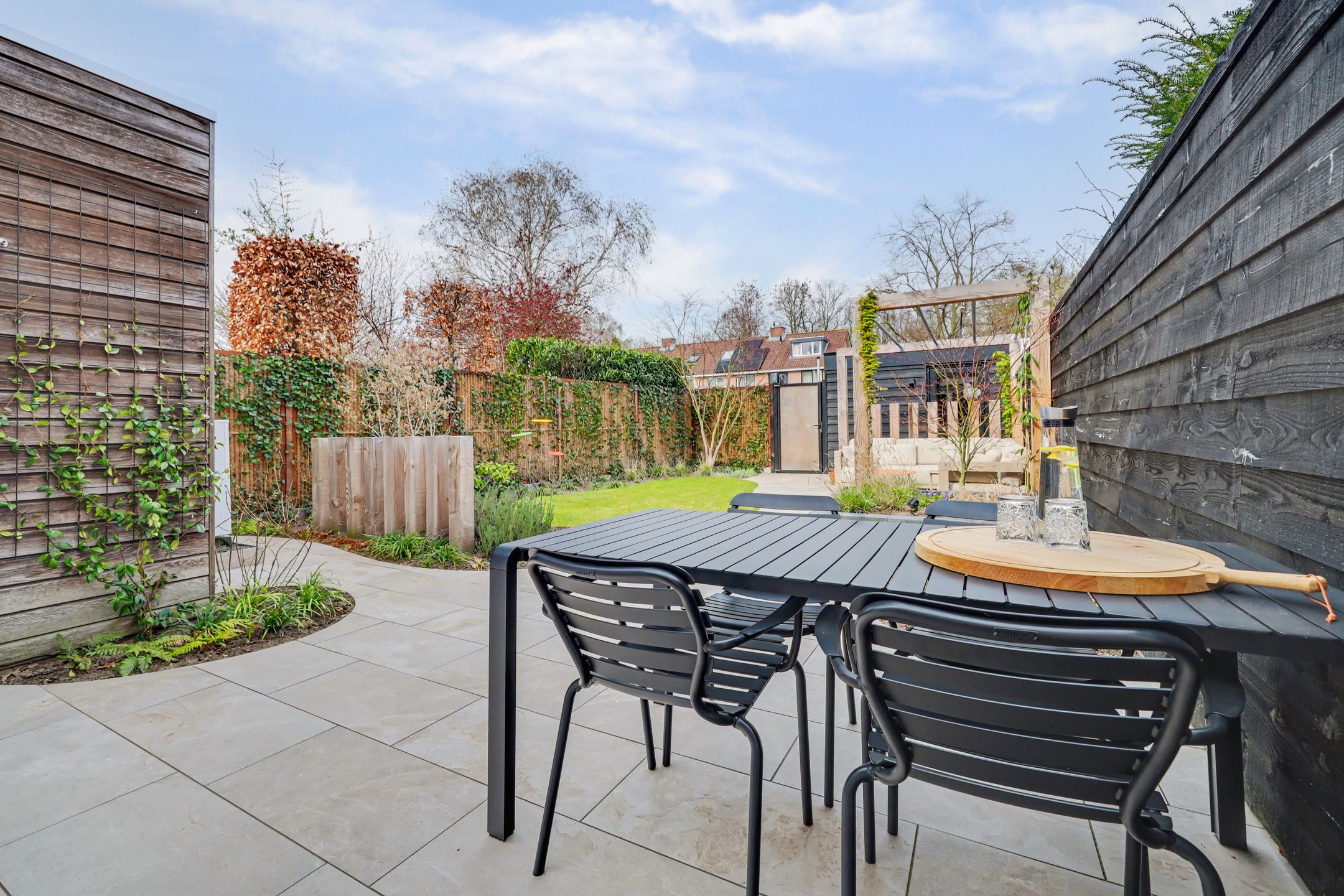 Luxurious Fully Modernized Semi-Detached Home with A+ Energy Label in Vijverhof — 46