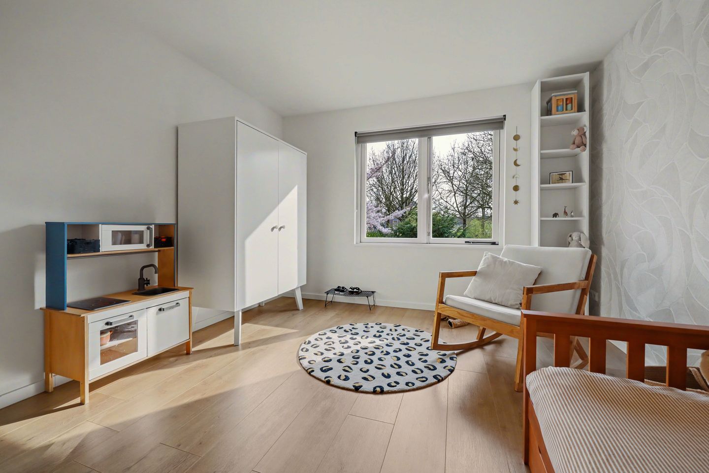 Luxurious Fully Modernized Semi-Detached Home with A+ Energy Label in Vijverhof — 38