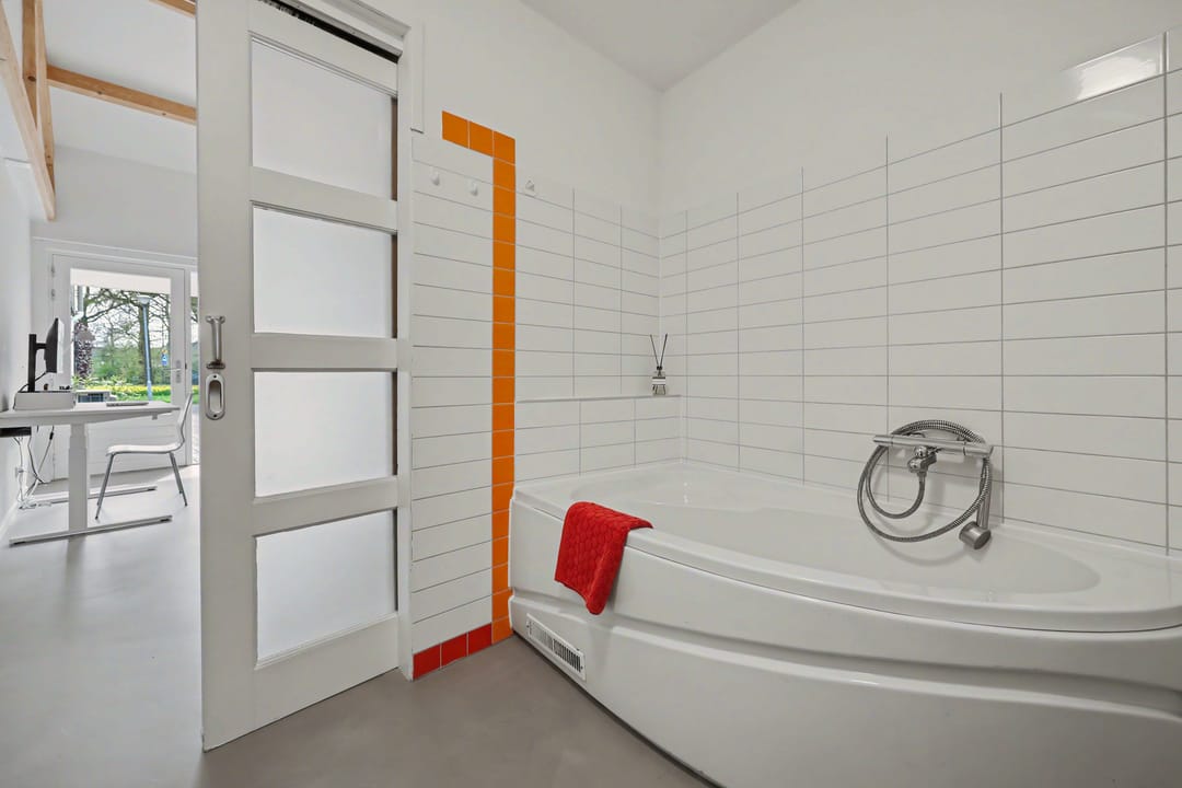 Luxurious Fully Modernized Semi-Detached Home with A+ Energy Label in Vijverhof — 28