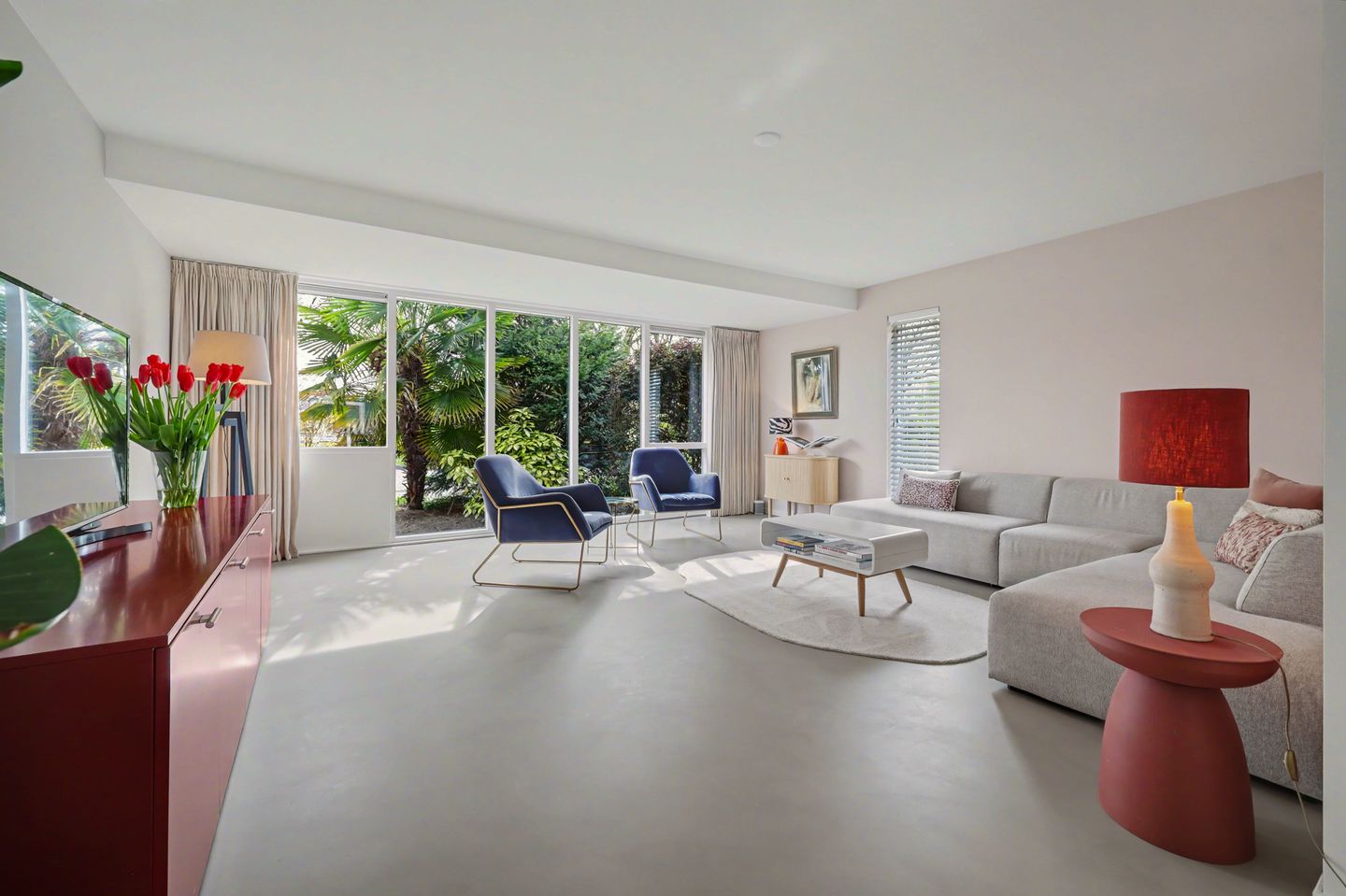 Luxurious Fully Modernized Semi-Detached Home with A+ Energy Label in Vijverhof — 19