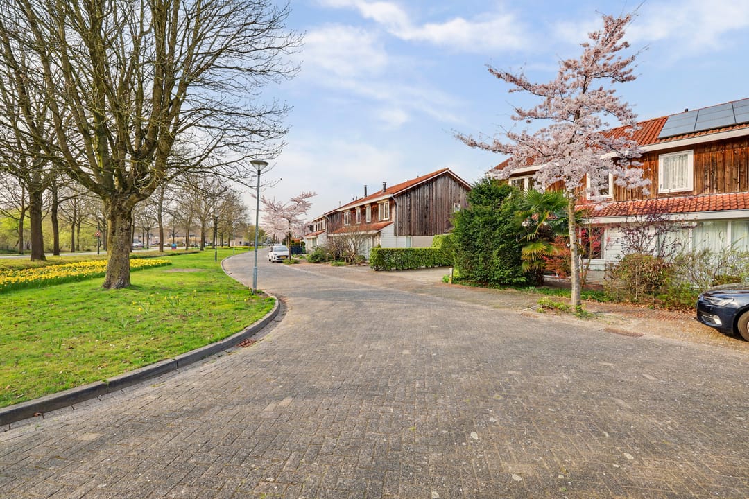 Luxurious Fully Modernized Semi-Detached Home with A+ Energy Label in Vijverhof — 62