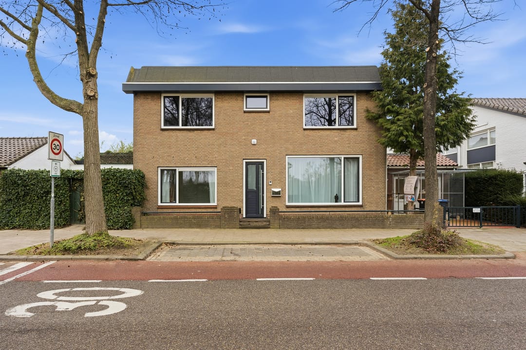 Photo 1 of F. van der Poest Clementlaan 51