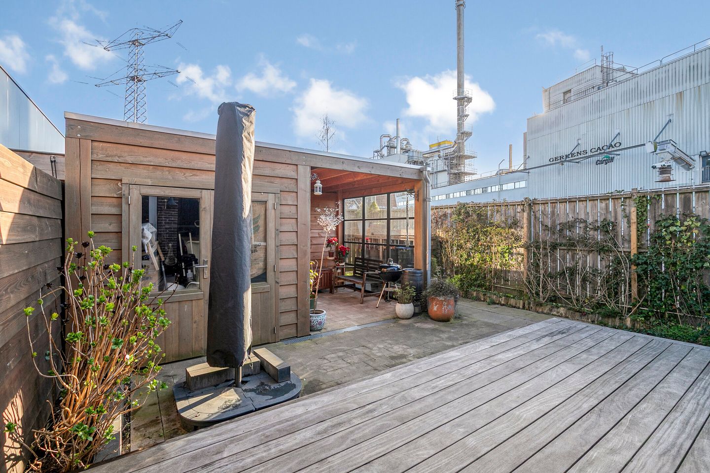 Renovated corner home from 1910 in quiet Zaandam neighborhood — 26