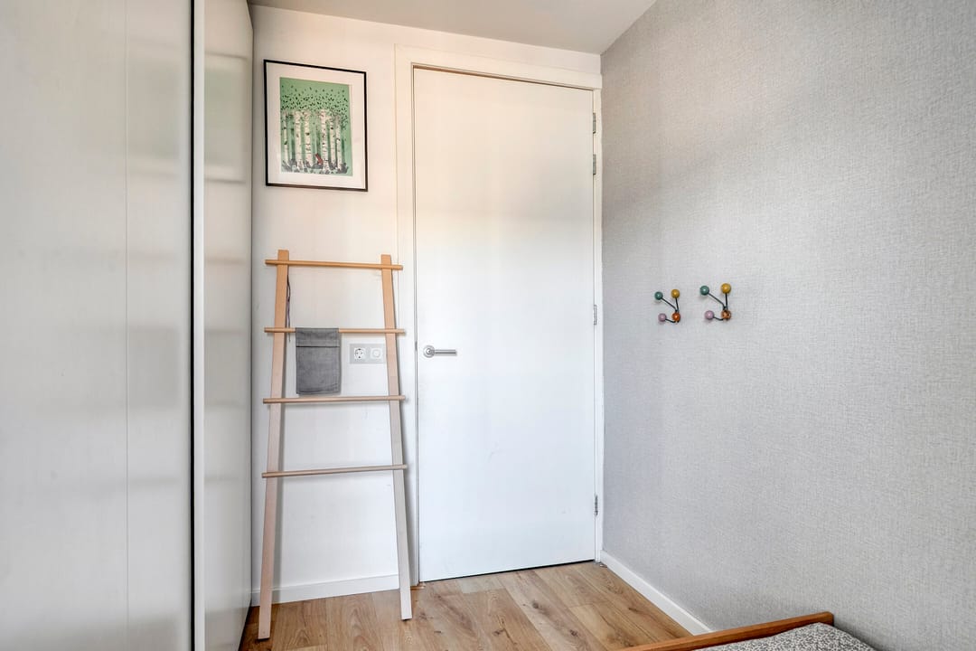 Renovated corner home from 1910 in quiet Zaandam neighborhood — 16