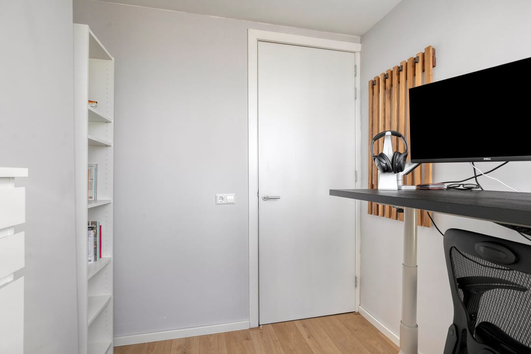 Renovated corner home from 1910 in quiet Zaandam neighborhood — 20