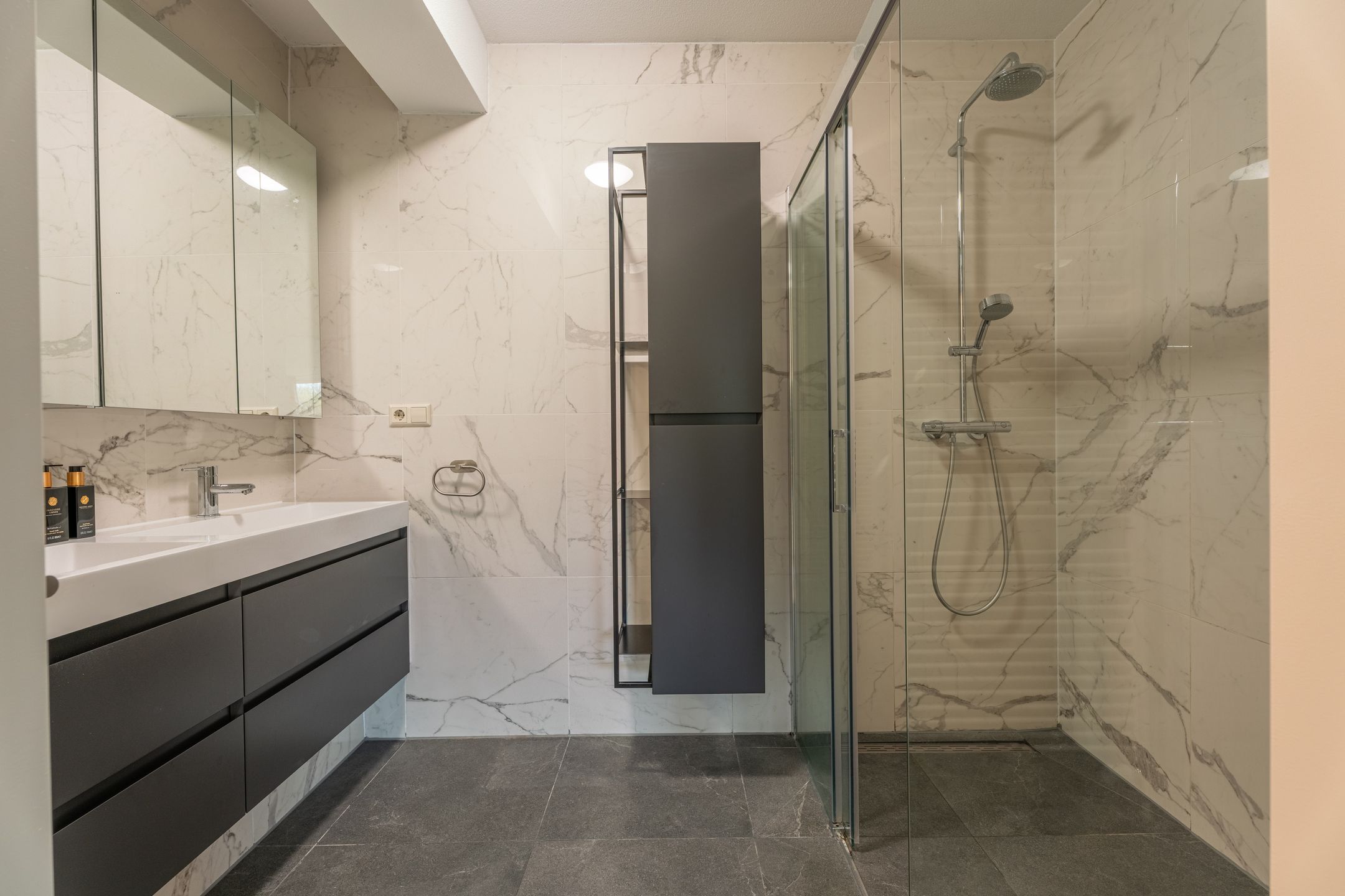 Foto 12 van Topaaslaan 39