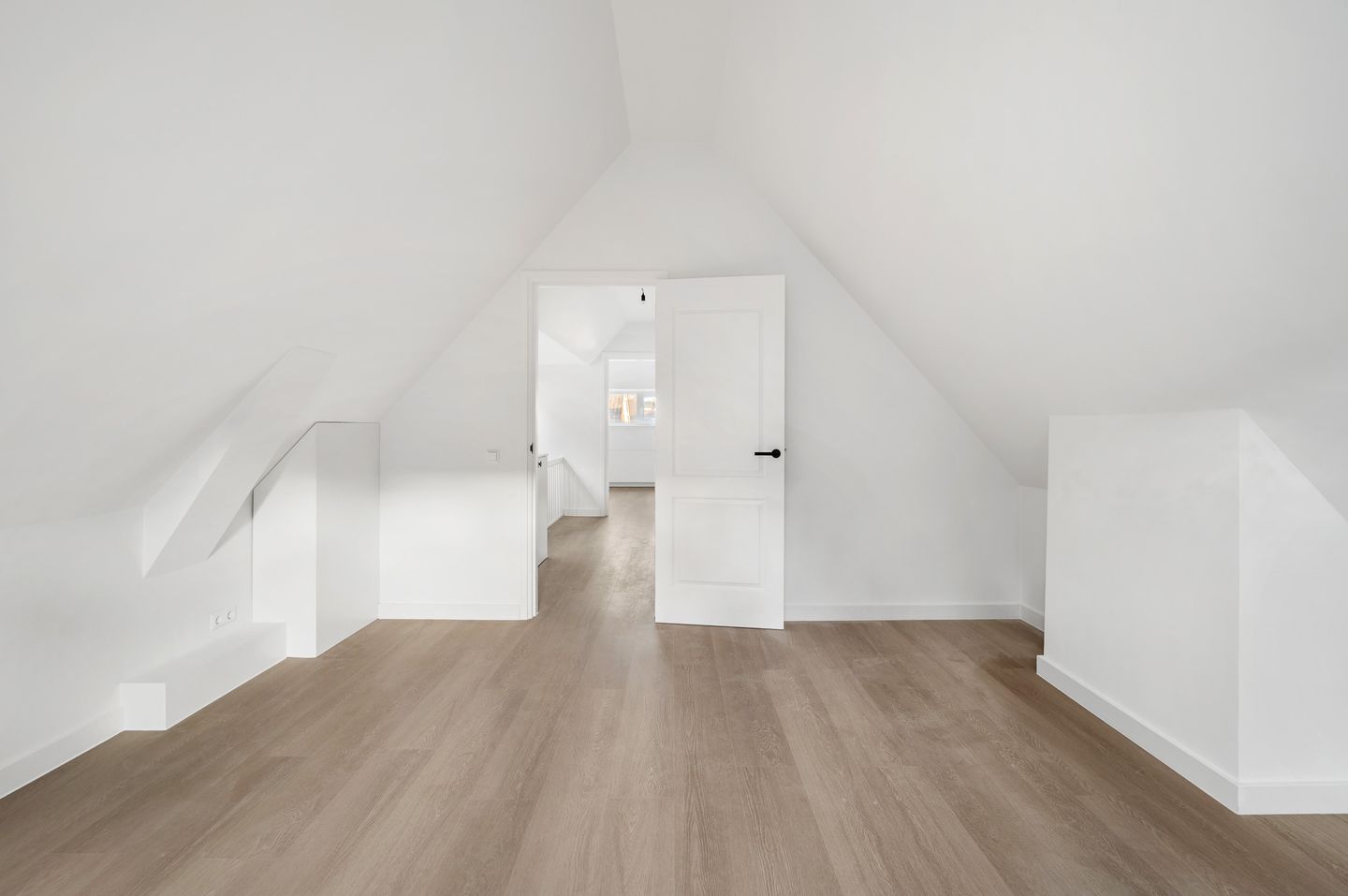 Photo 14 of Borgesiusstraat 69-A02