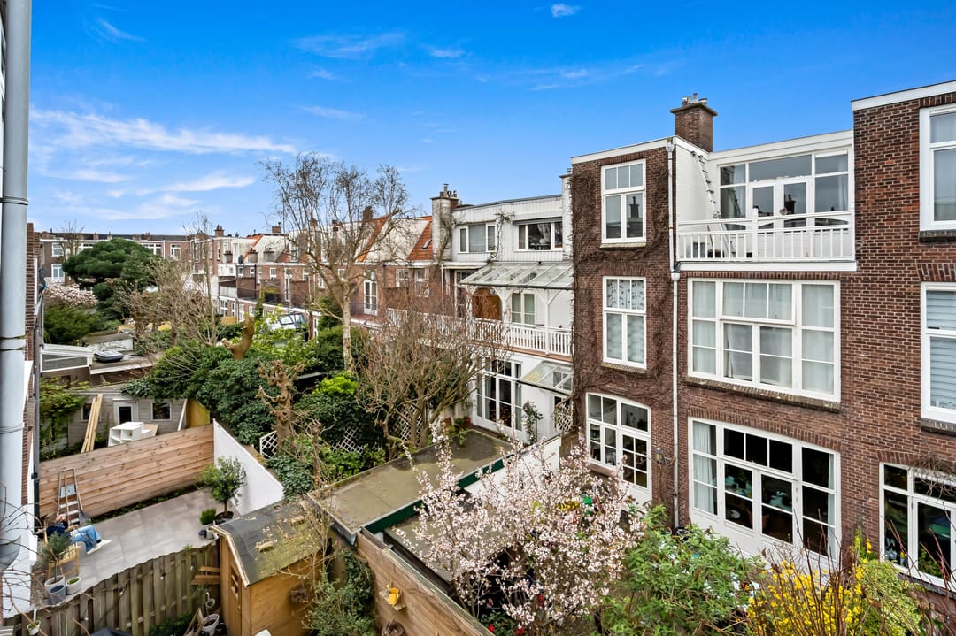 Photo 32 of Van Aerssenstraat 75