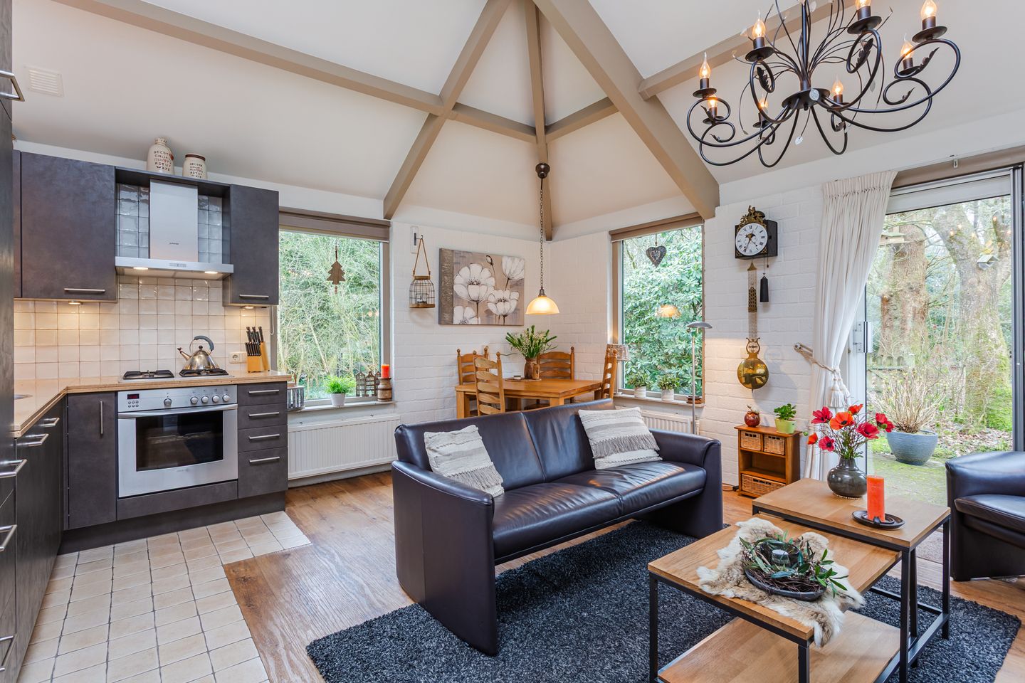 Foto 4 van Leuvenumseweg 120-341