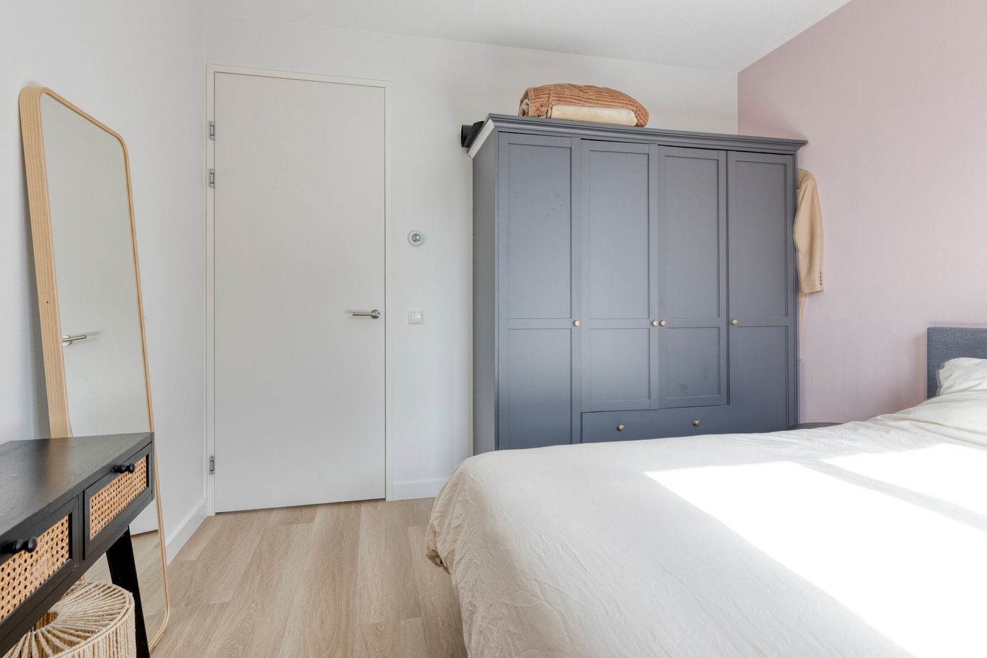 Foto 19 van Atelierstraat 194