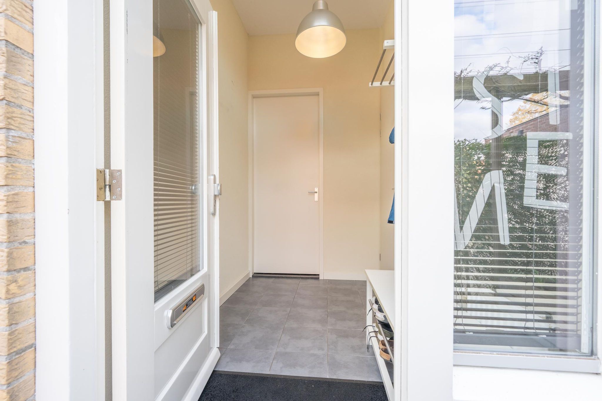 Photo 3 of Strick van Linschotenstraat 16