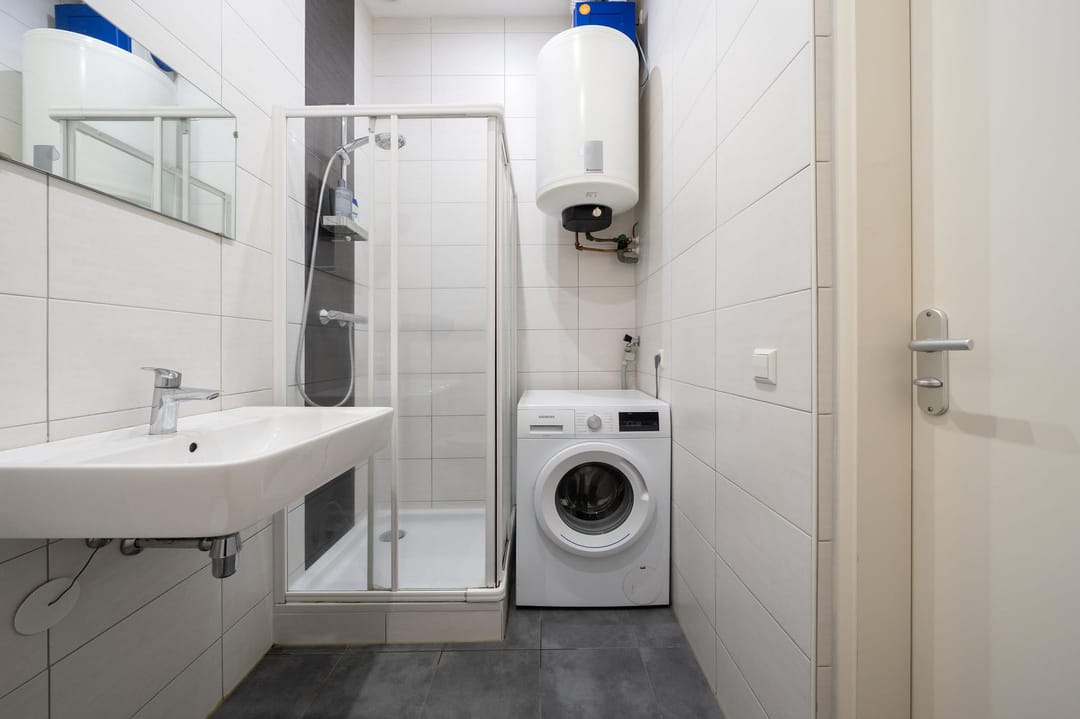 Photo 16 of Strick van Linschotenstraat 16