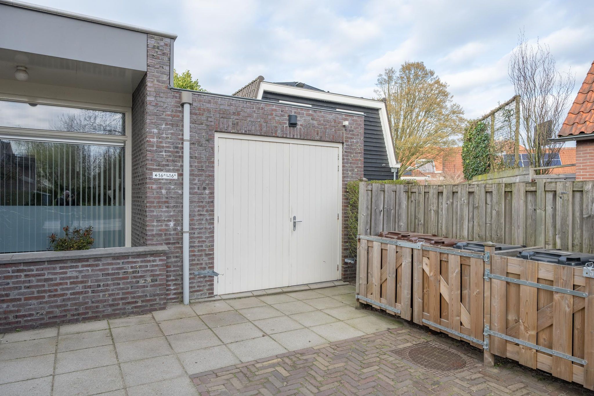 Photo 18 of Strick van Linschotenstraat 16