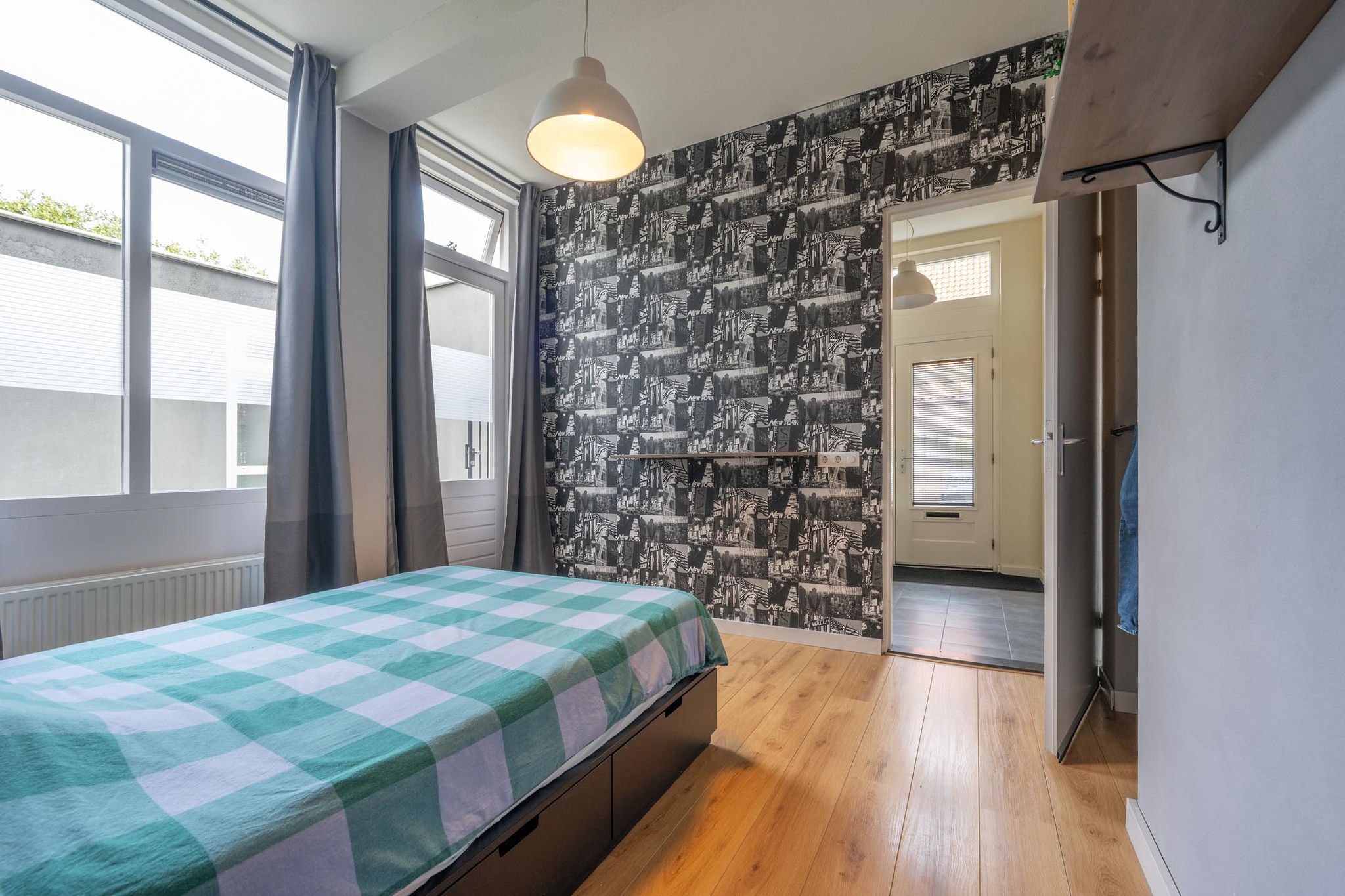 Photo 12 of Strick van Linschotenstraat 16