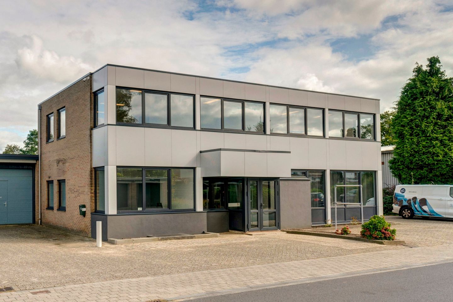 View photo 1 of Industrielaan 16-b