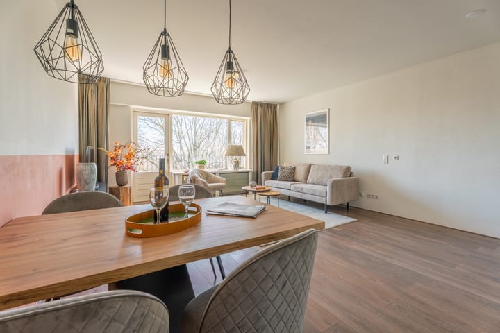 Photo 2 of Aert van Neslaan 447