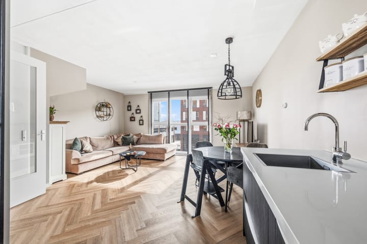 Photo 2 of Treubstraat 10-F011