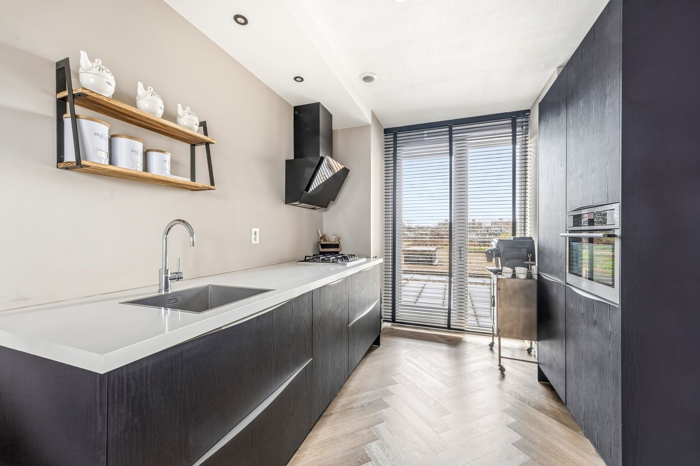 Photo 14 of Treubstraat 10-F011