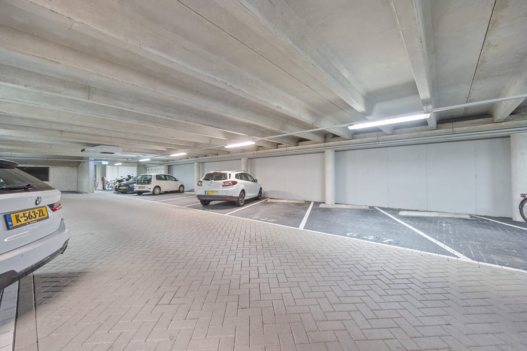 Photo 31 of Treubstraat 10-F011