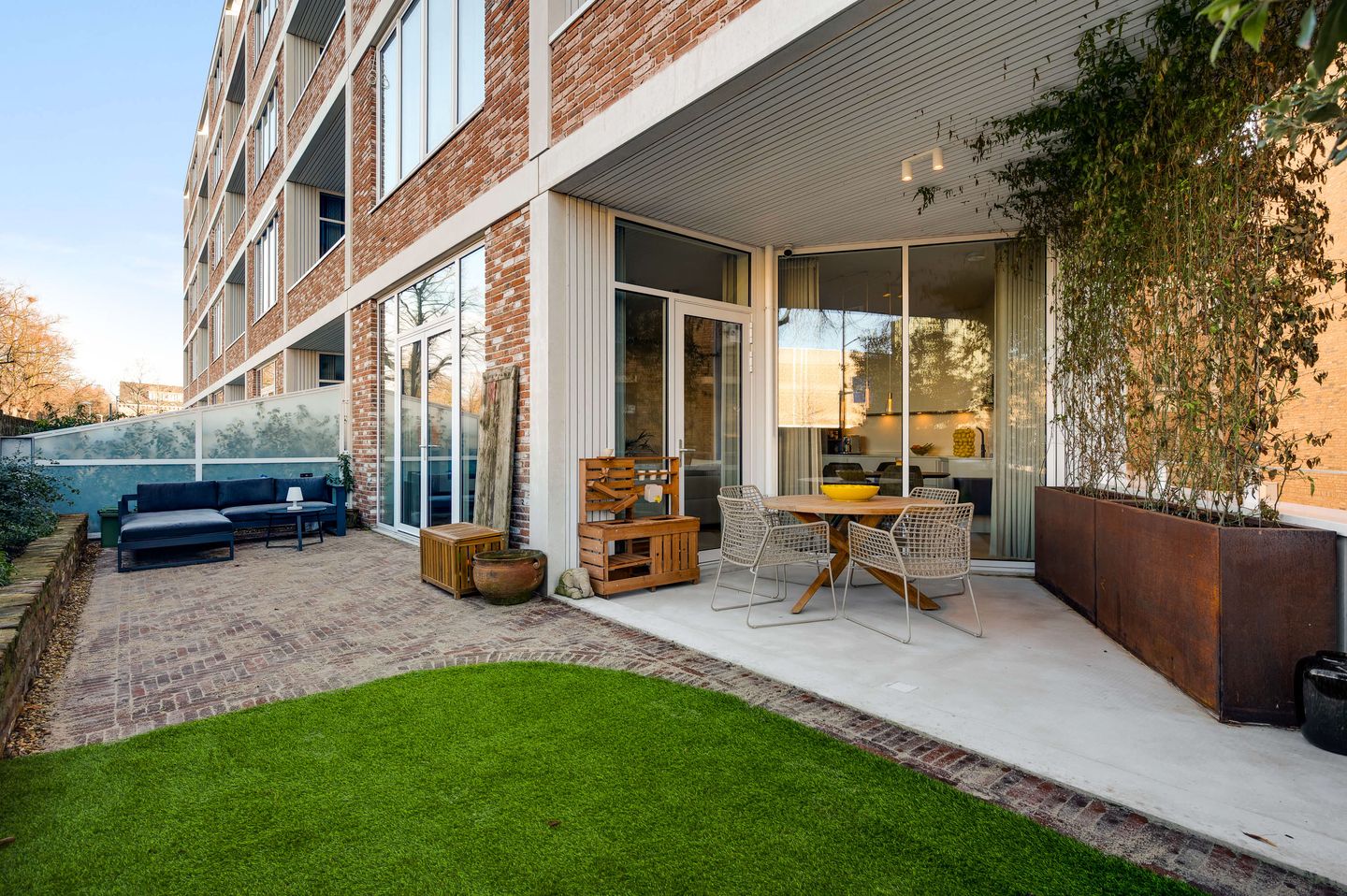 Luxury Ground Floor Apartment with City Garden in Statenkwartier — 19