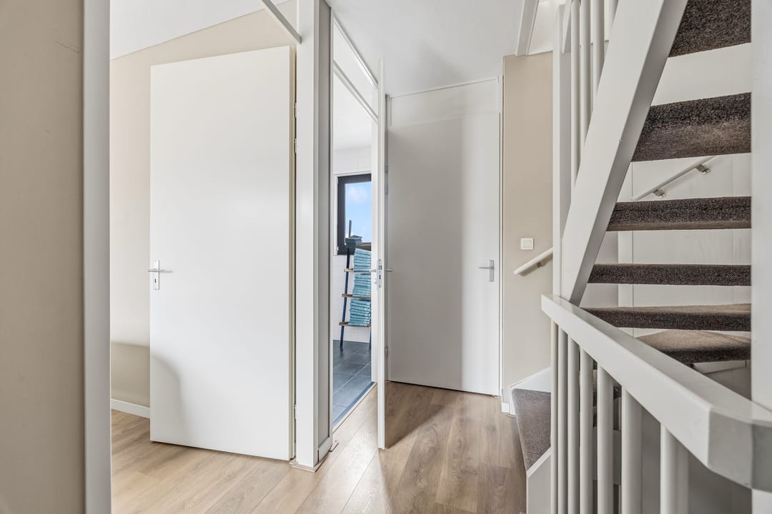 Photo 16 of Treubstraat 10-F011