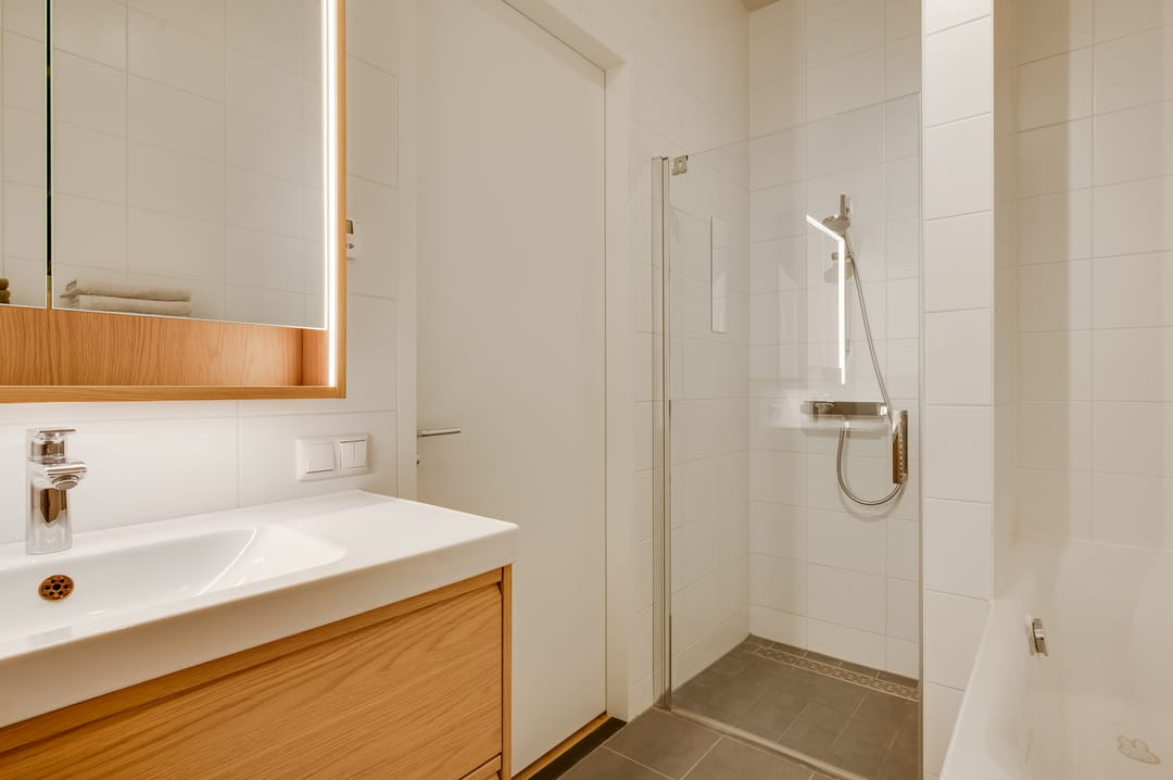 Luxury Ground Floor Apartment with City Garden in Statenkwartier — 17
