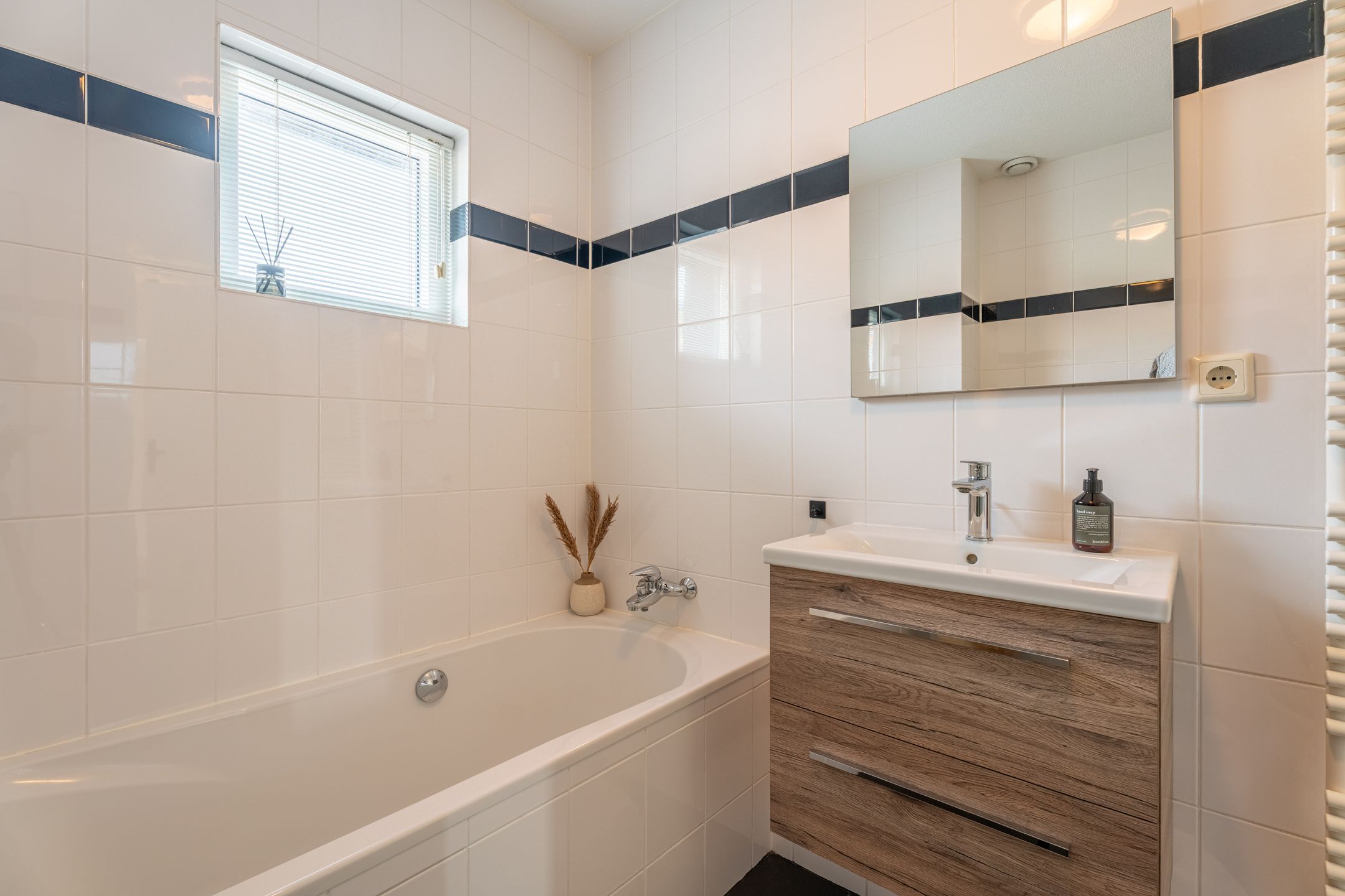 Move-in ready energy-efficient home in child-friendly Voorhout — 26