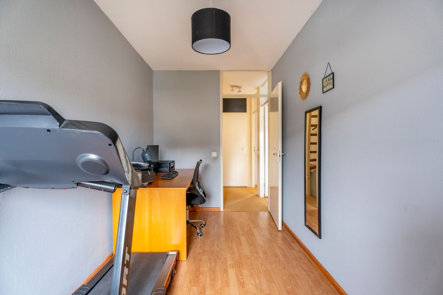Spacious corner family home in child-friendly neighborhood — 20