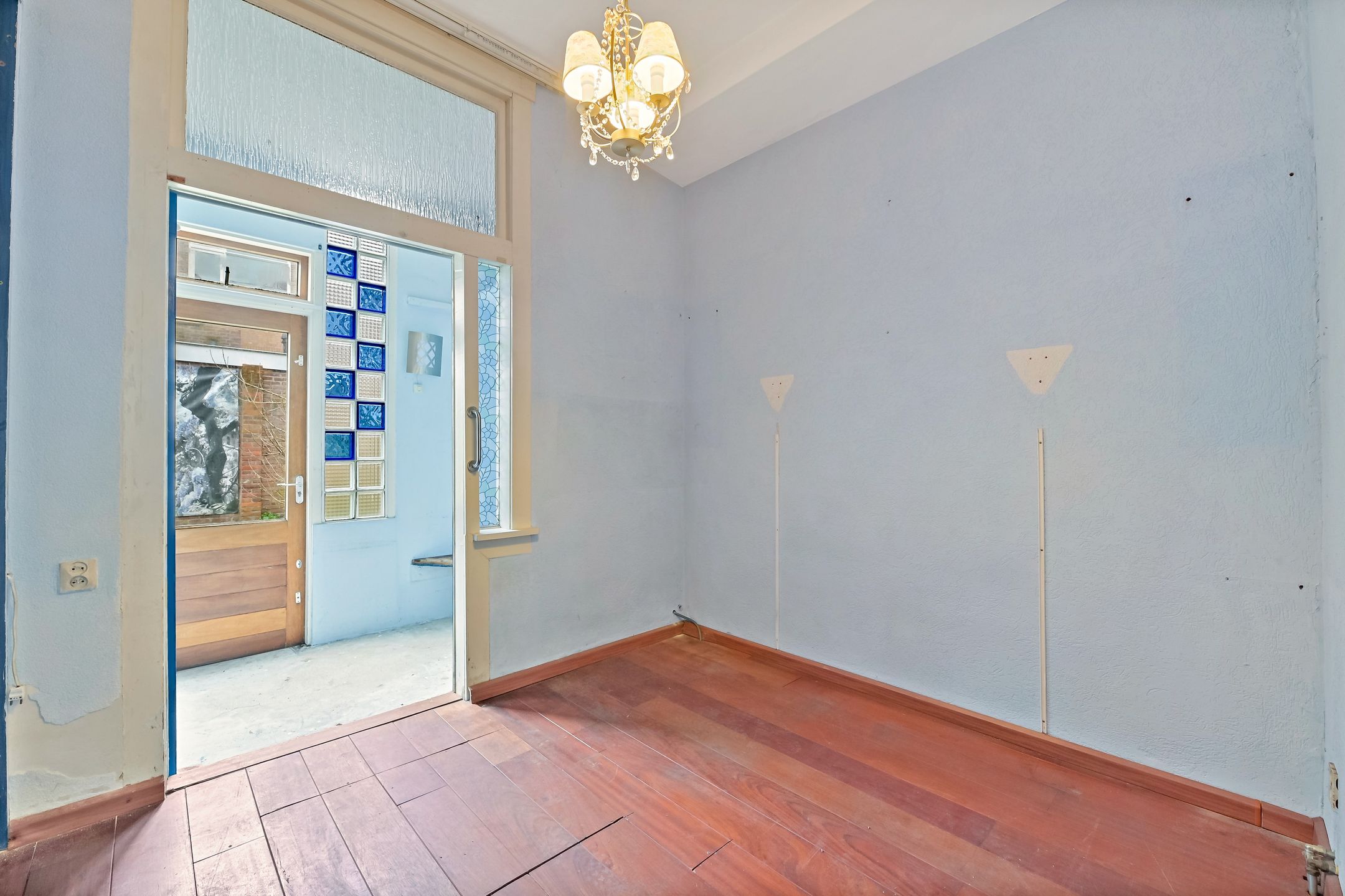 Photo 9 of Vijzelstraat 143