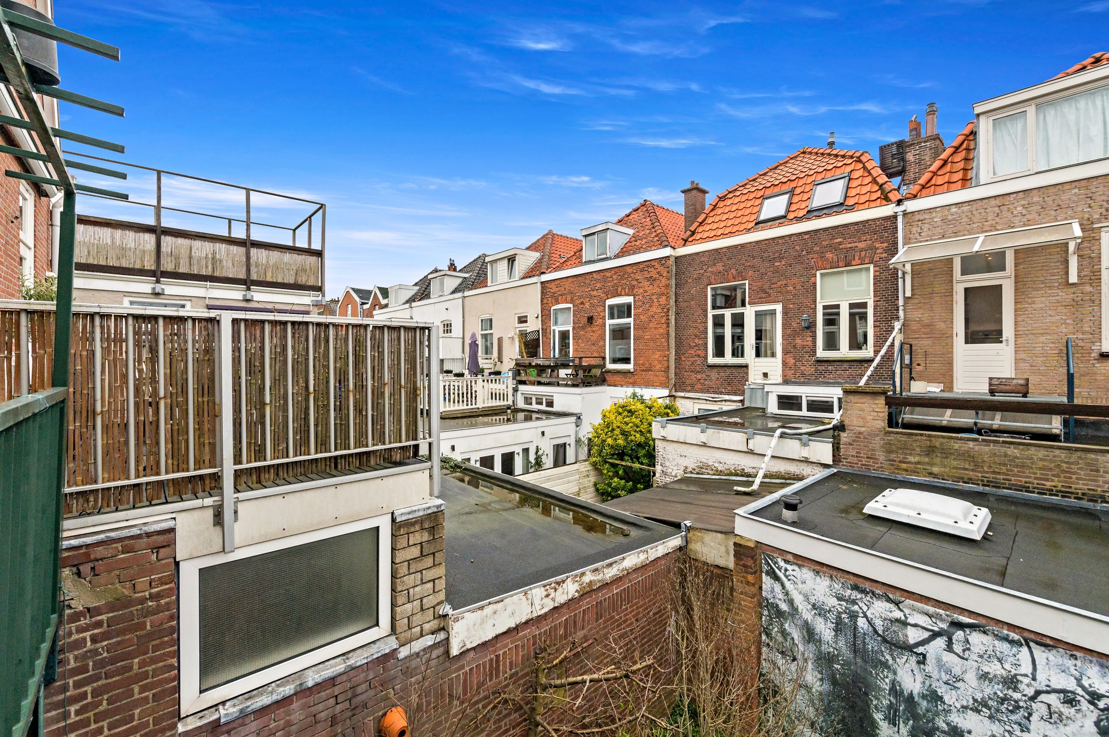 Photo 33 of Vijzelstraat 143