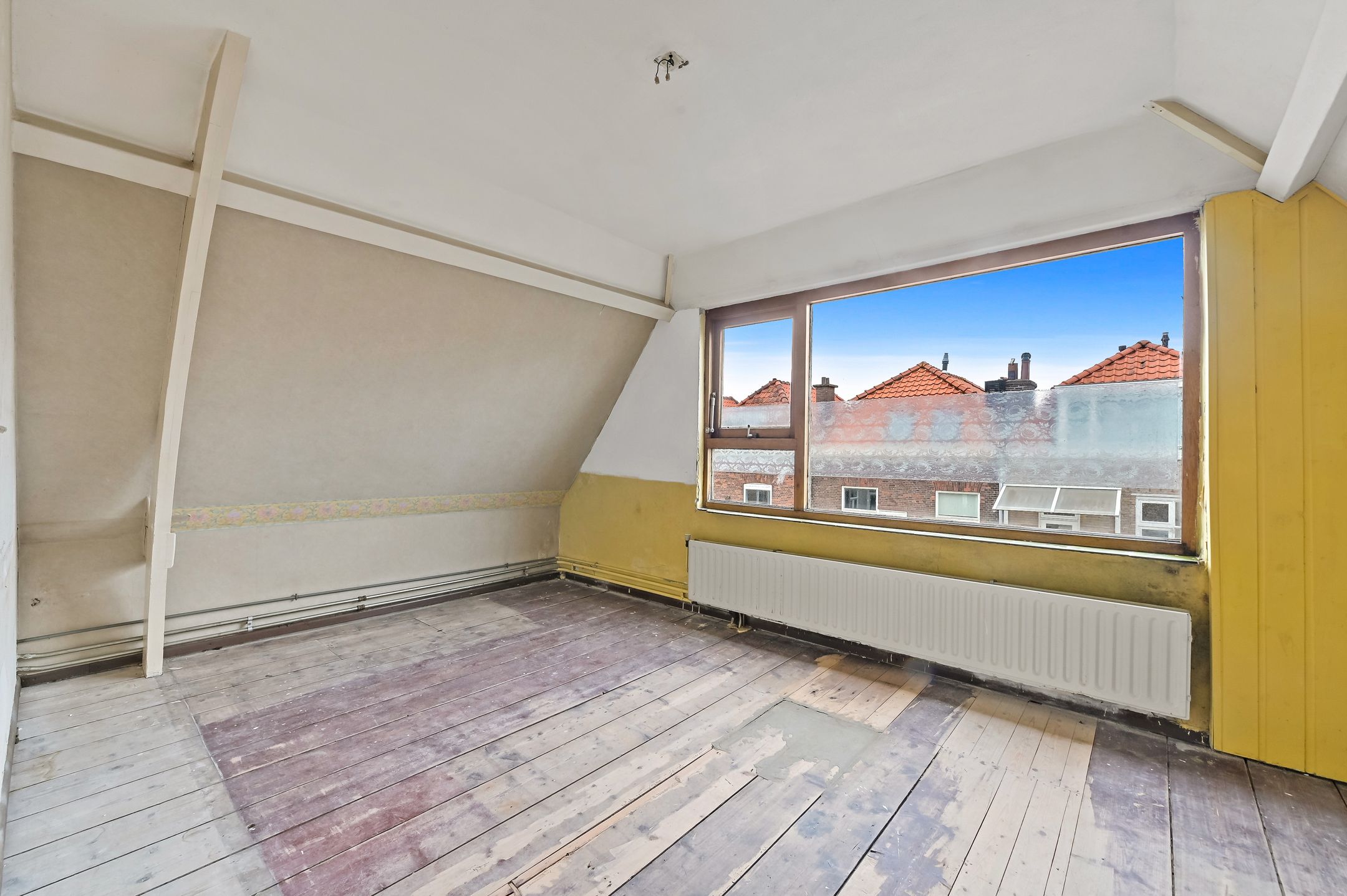 Photo 39 of Vijzelstraat 143