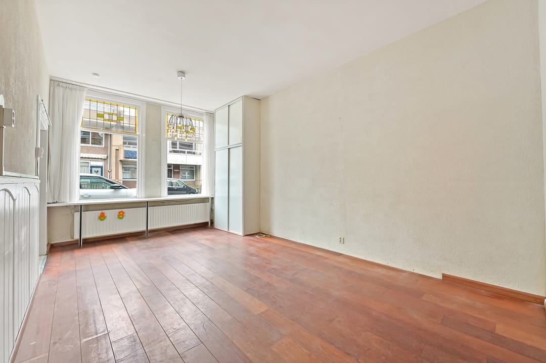 Photo 7 of Vijzelstraat 143