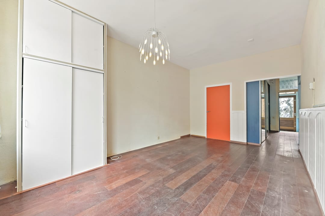 Photo 8 of Vijzelstraat 143