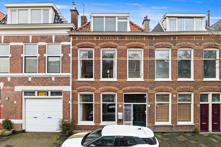 Photo 2 of Vijzelstraat 143