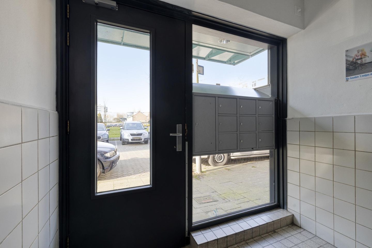 Ideal starter apartment with balcony in green Prinsenland neighborhood — 18