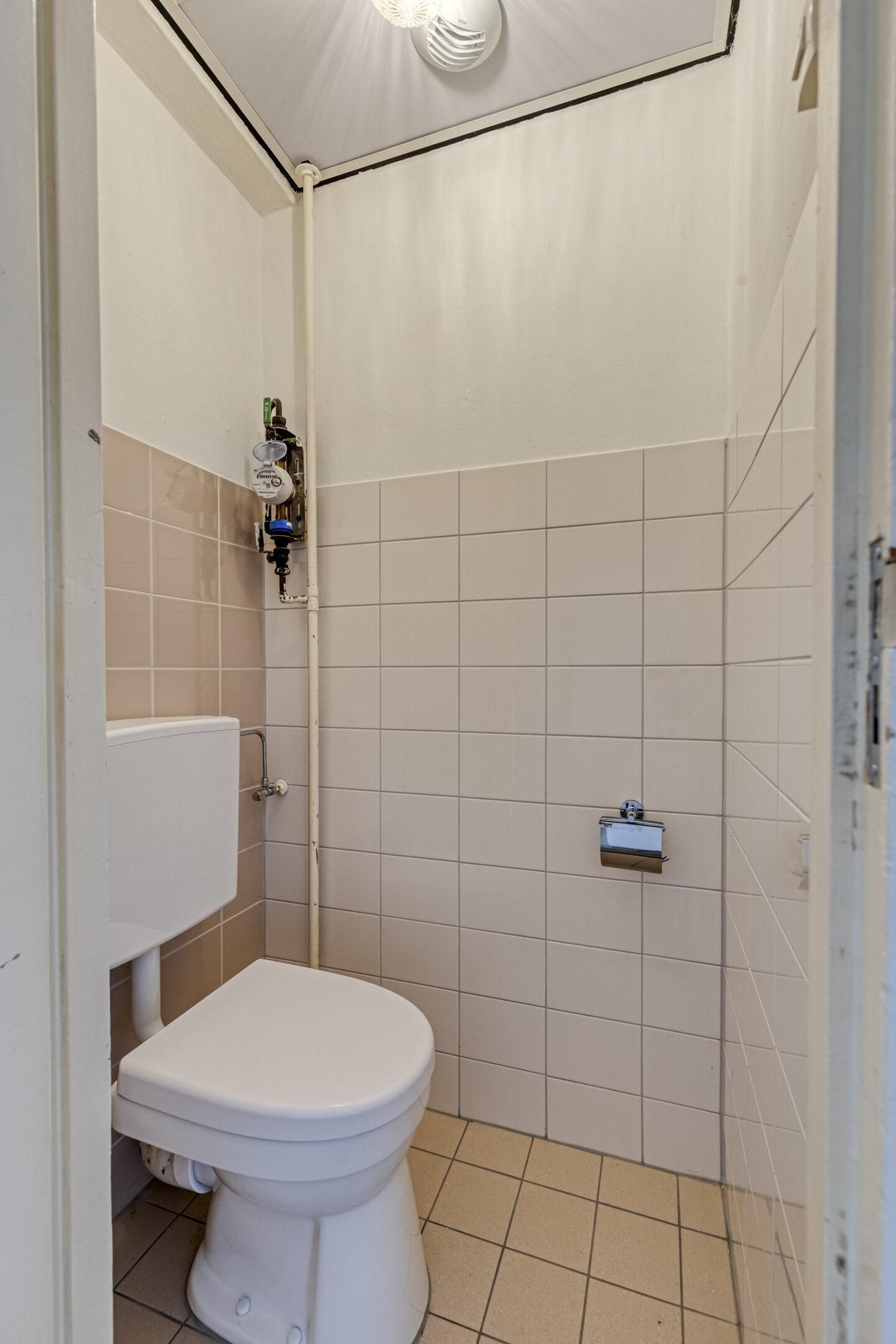 Ideal starter apartment with balcony in green Prinsenland neighborhood — 13
