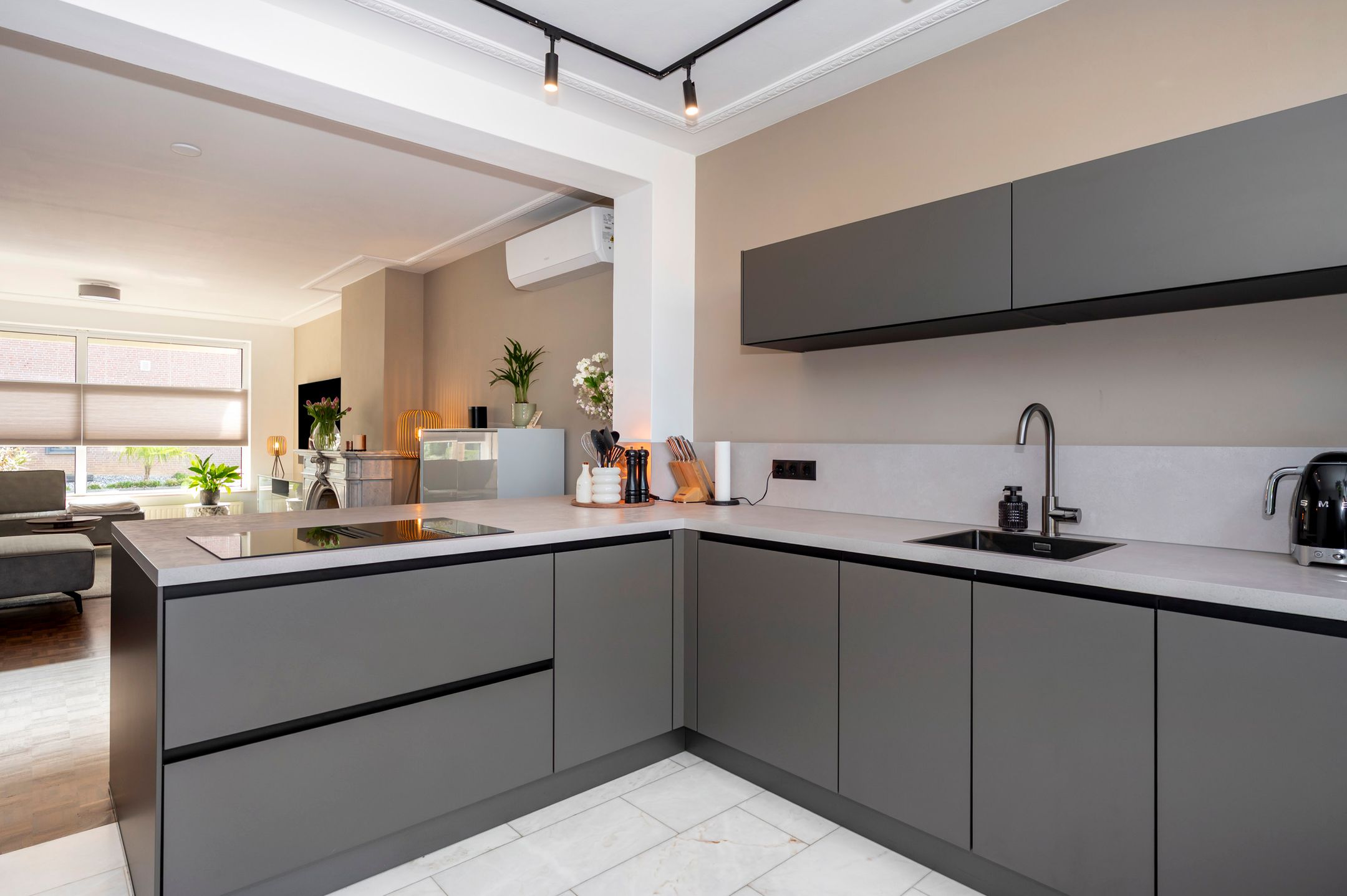 Modernized Semi-Detached Home with Sunny South-Facing Garden in Grevenbicht — 25