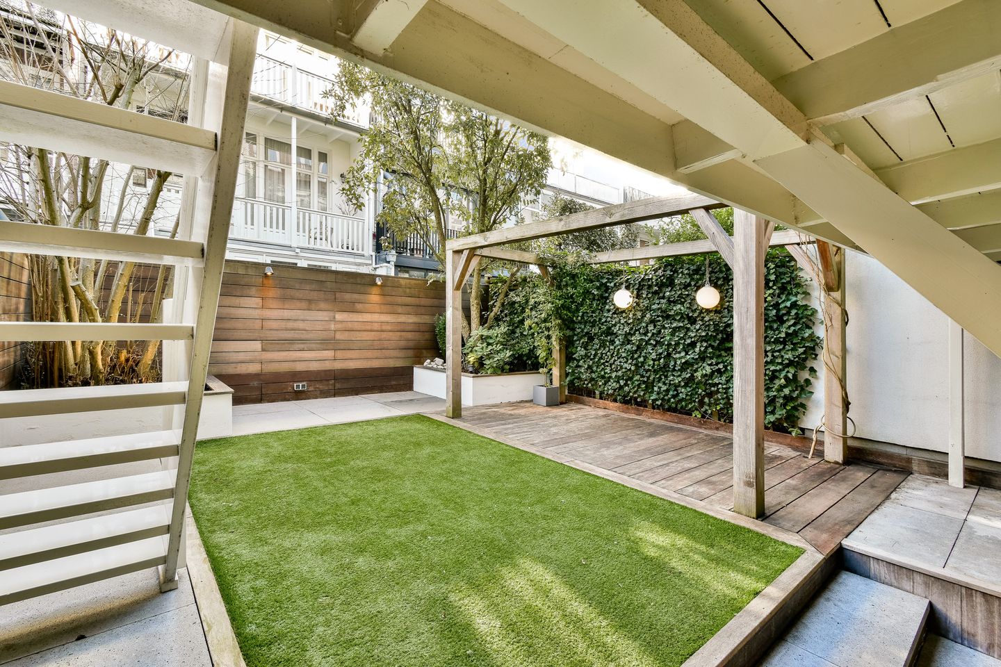 Foto 19 van Van Eeghenstraat 26-H